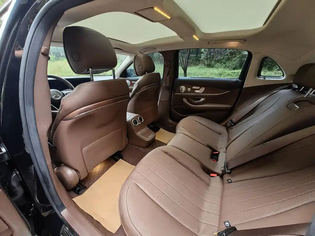 MERCEDES-BENZ E CLASS