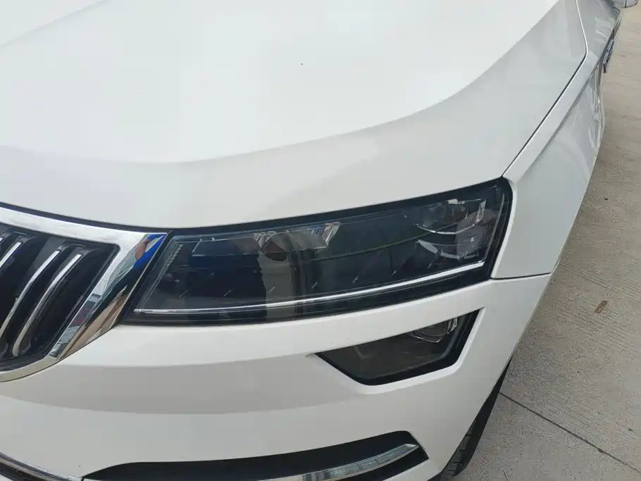 Skoda Karoq — миниатюра 5