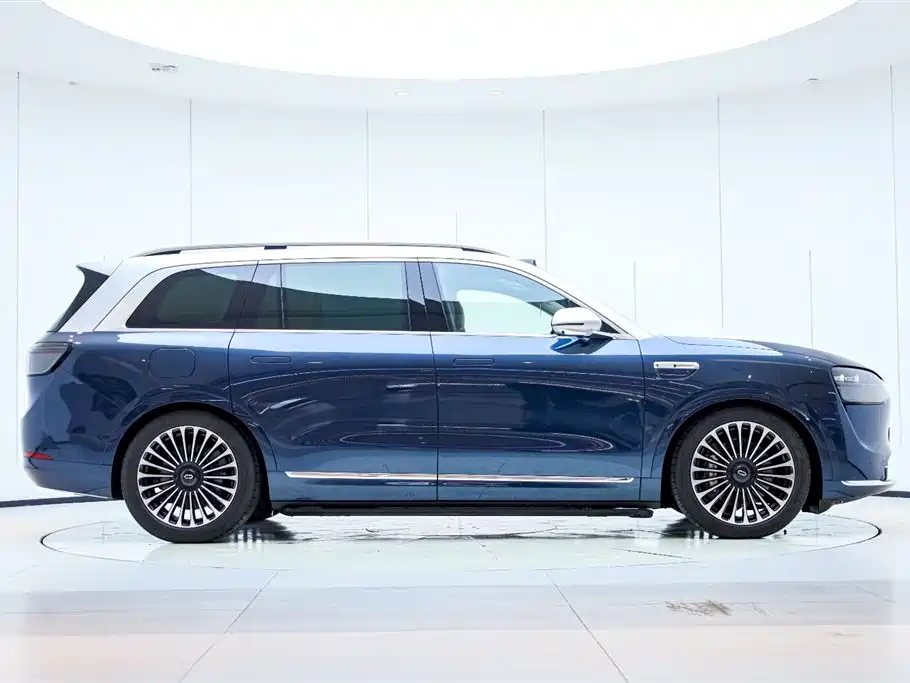 AITO ASK THE WORLD M9