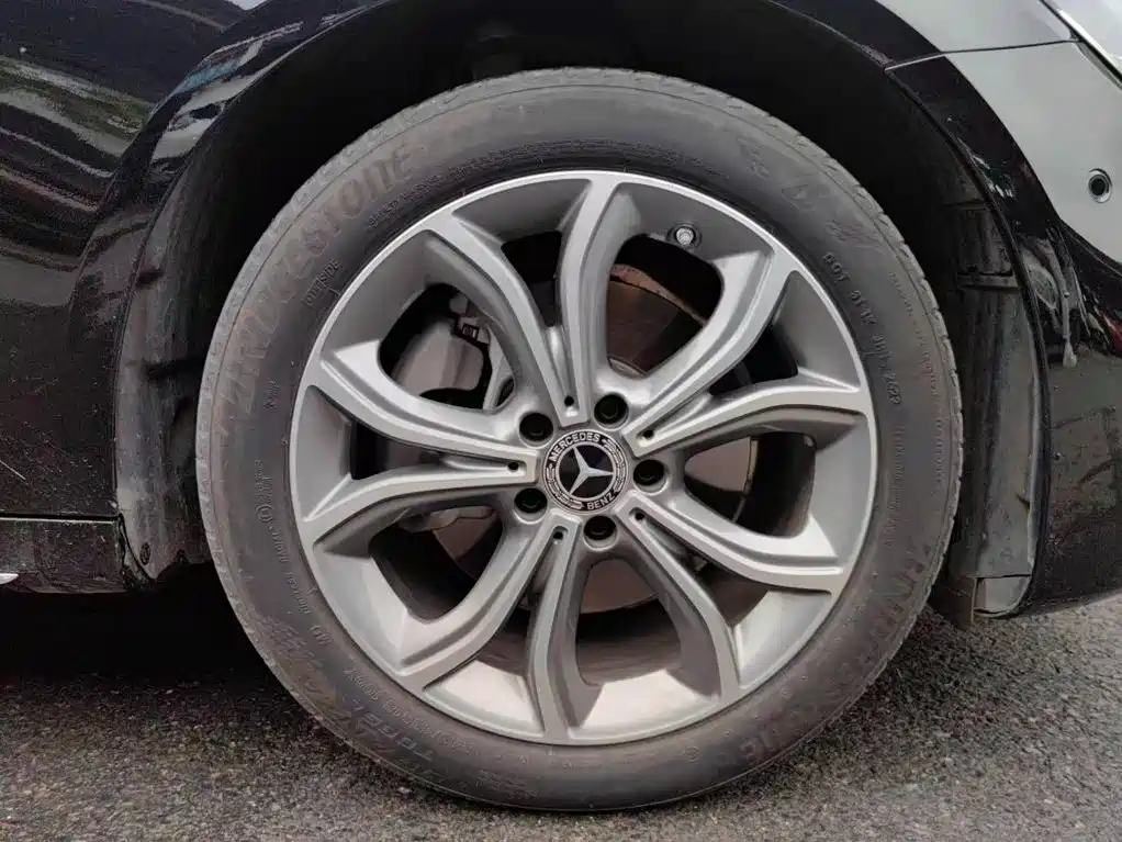 Mercedes-Benz E-Class — миниатюра 18