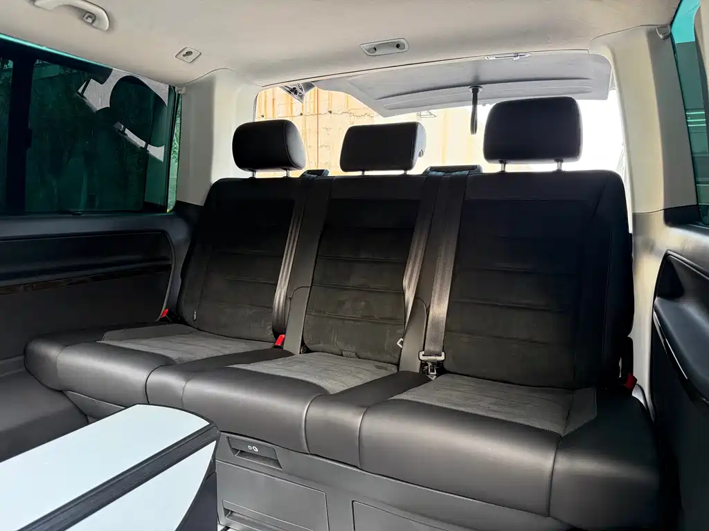 Volkswagen Multivan — миниатюра 24