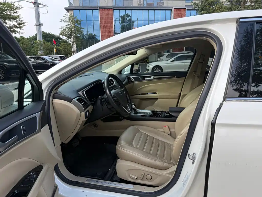 Ford Mondeo — миниатюра 10