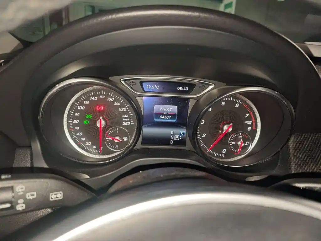 Mercedes-Benz GLA — миниатюра 7