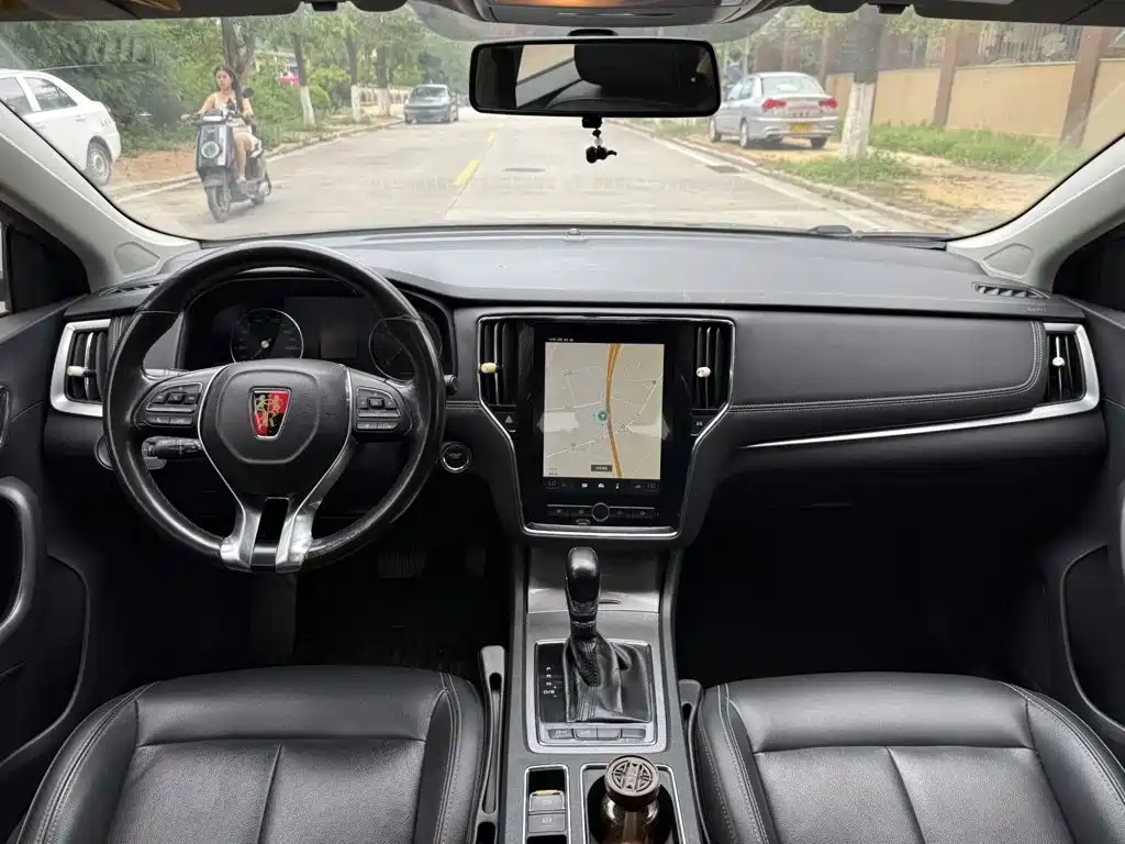 Roewe i6 Classic — миниатюра 5