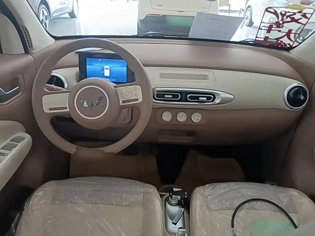 Wuling MINIEV — миниатюра 10