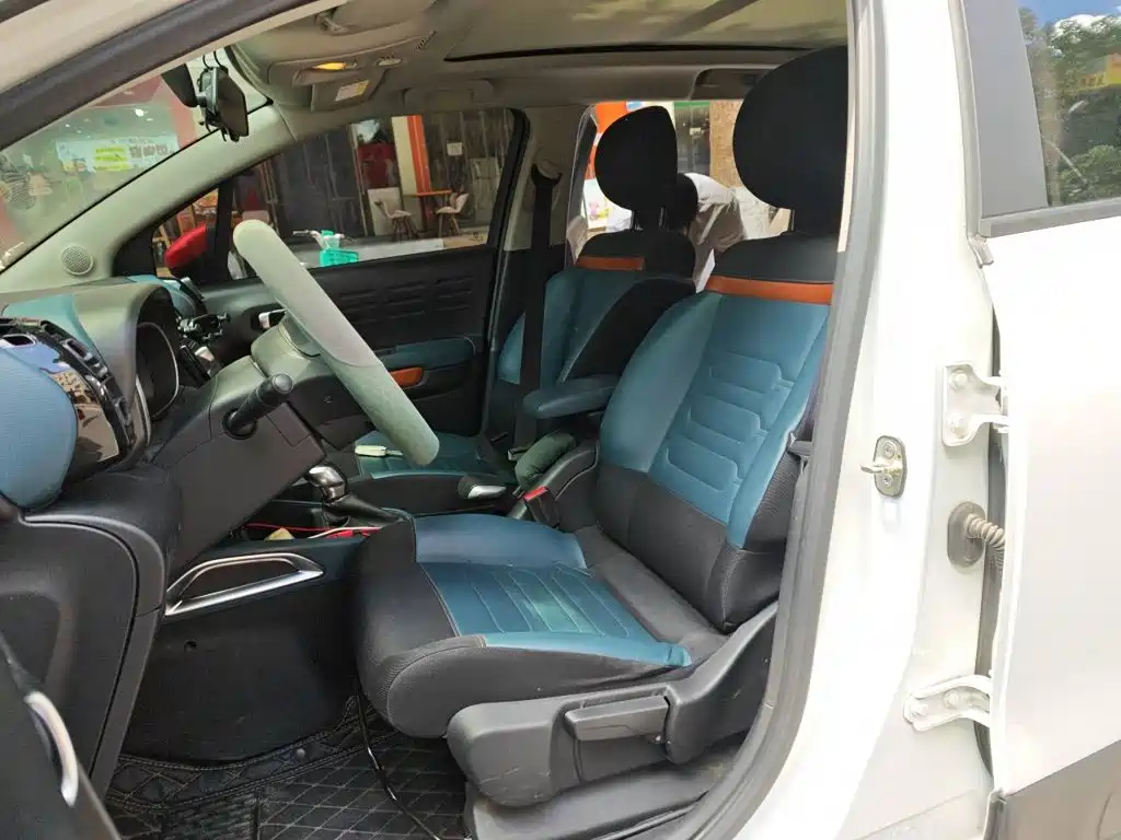 Citroen C4 Aircross — миниатюра 11