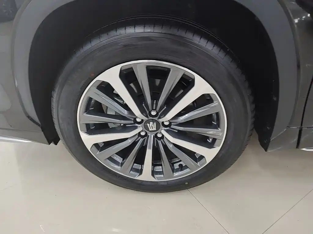 Toyota Crown Kluger — миниатюра 23