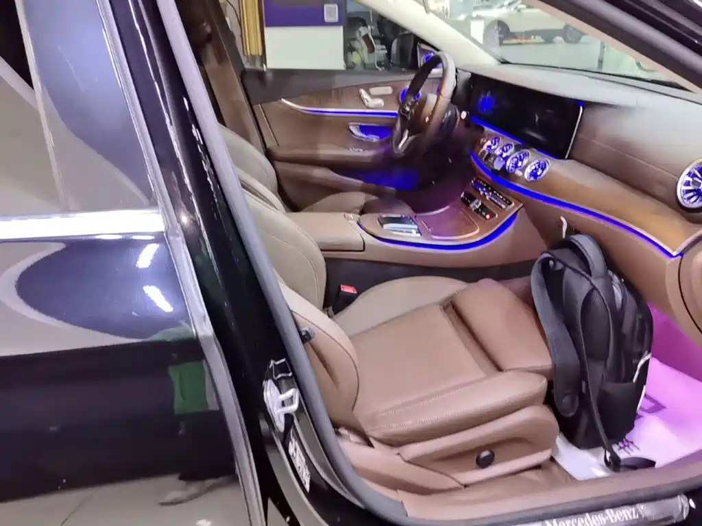 Mercedes-Benz E-Class — миниатюра 25