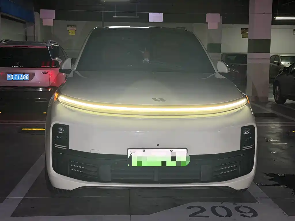 Li Auto Li L8 — миниатюра 2