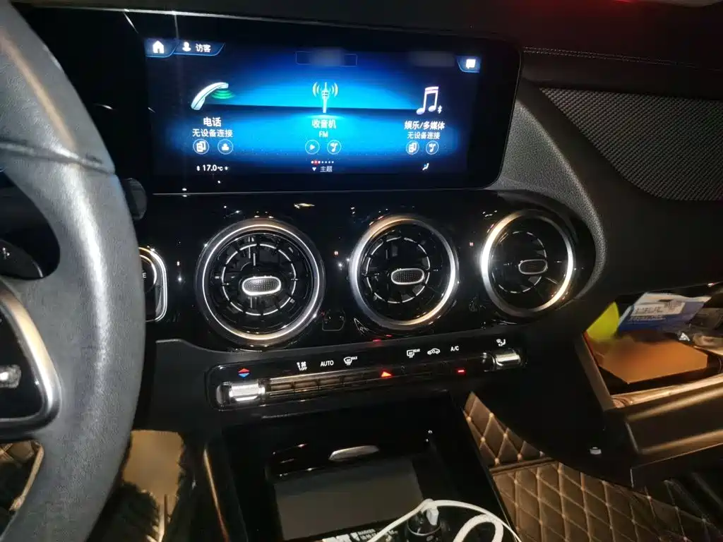 Mercedes-Benz GLA — миниатюра 6