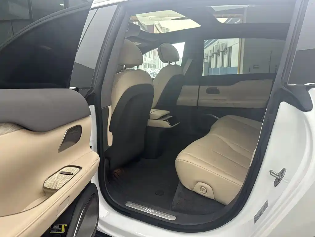 NIO NIO ET7