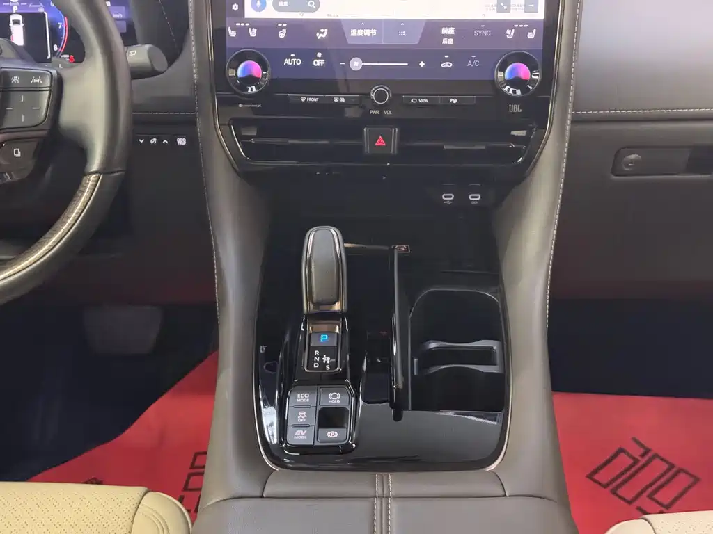 Toyota Alphard 2024 — фото 28