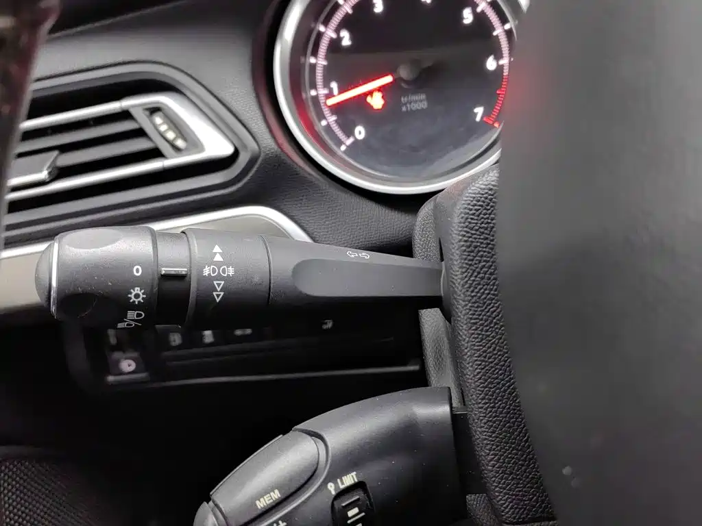 Peugeot 408 — миниатюра 21