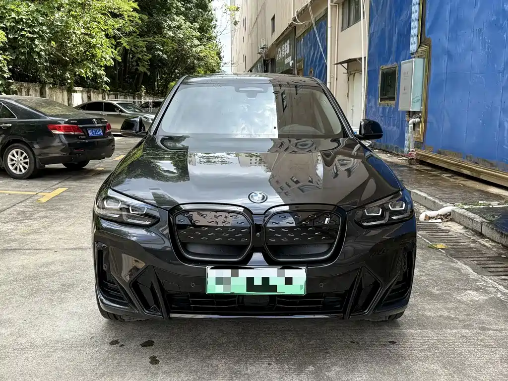 BMW iX3 — миниатюра 2
