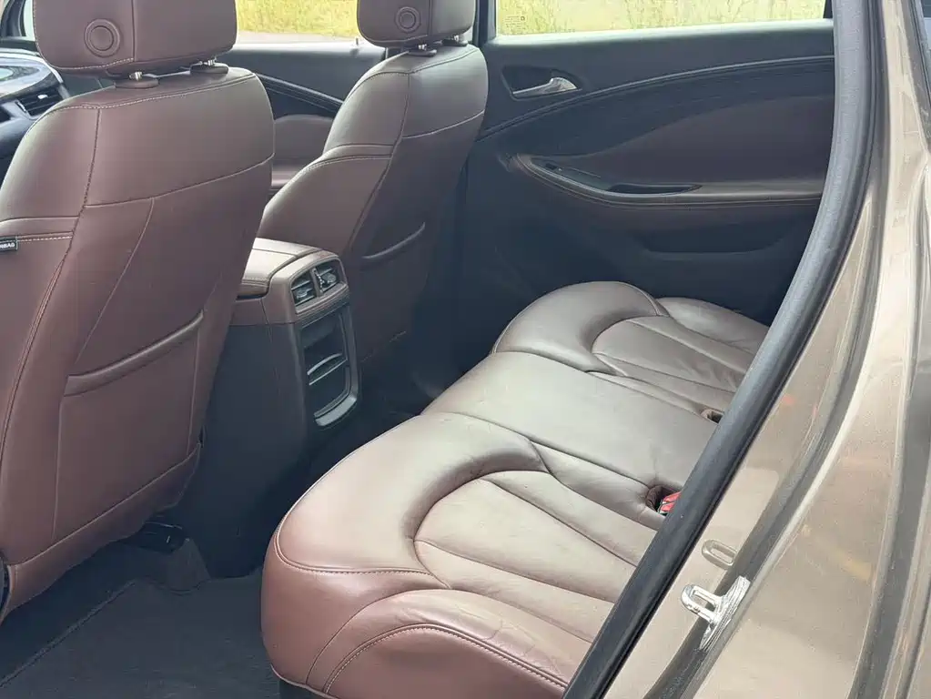 Buick Envision Plus — миниатюра 11