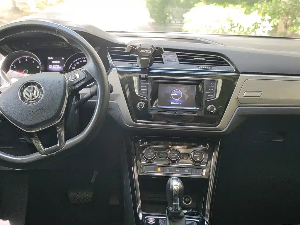 Volkswagen Touran — миниатюра 8