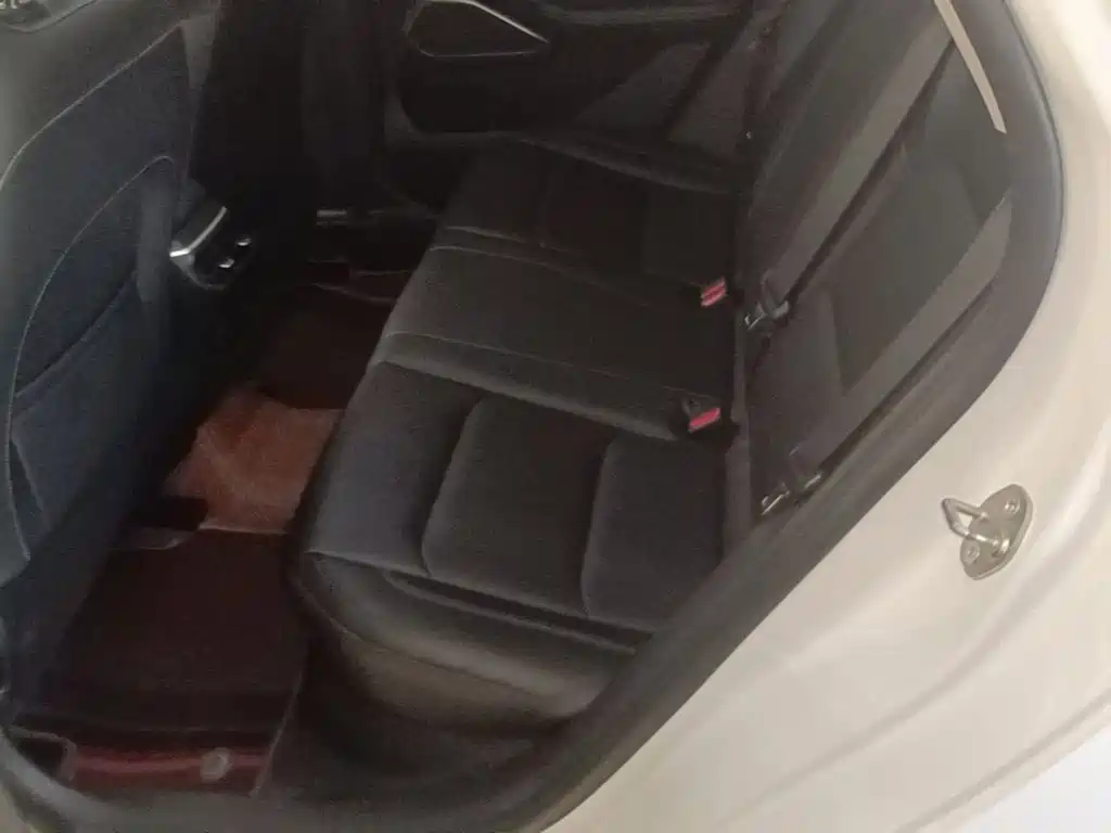Geely Emgrand — миниатюра 17