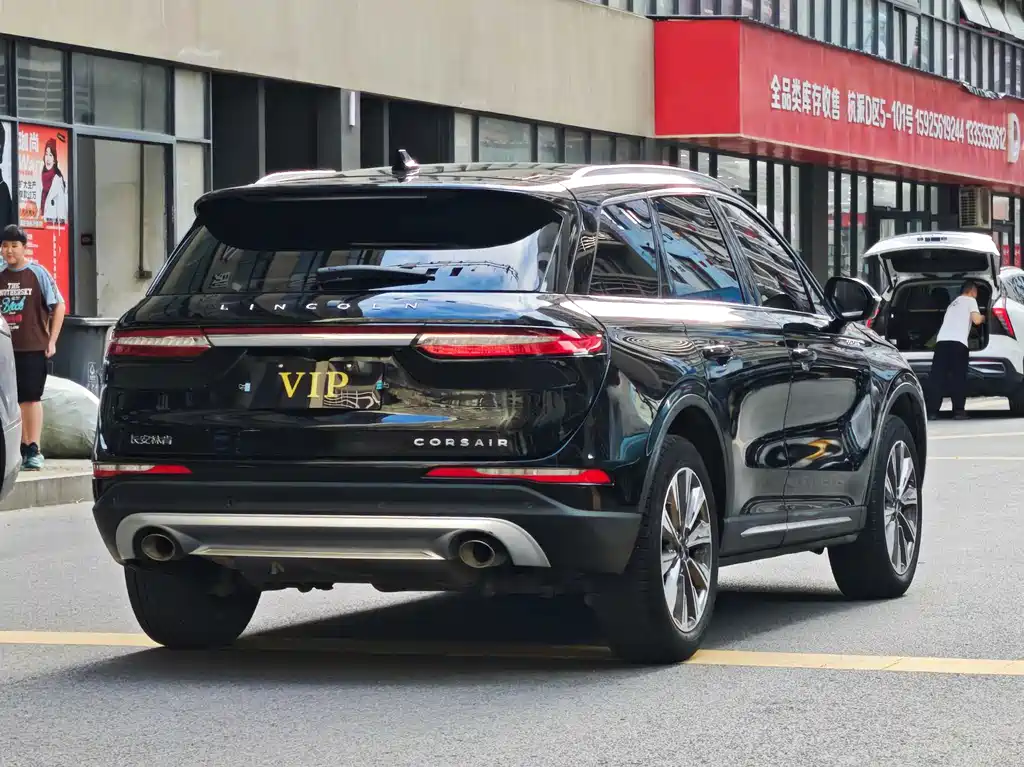 Lincoln Corsair — миниатюра 9