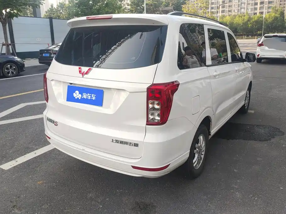 Wuling Hongguang — миниатюра 3
