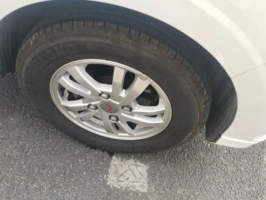 Wuling Hongguang — миниатюра 6