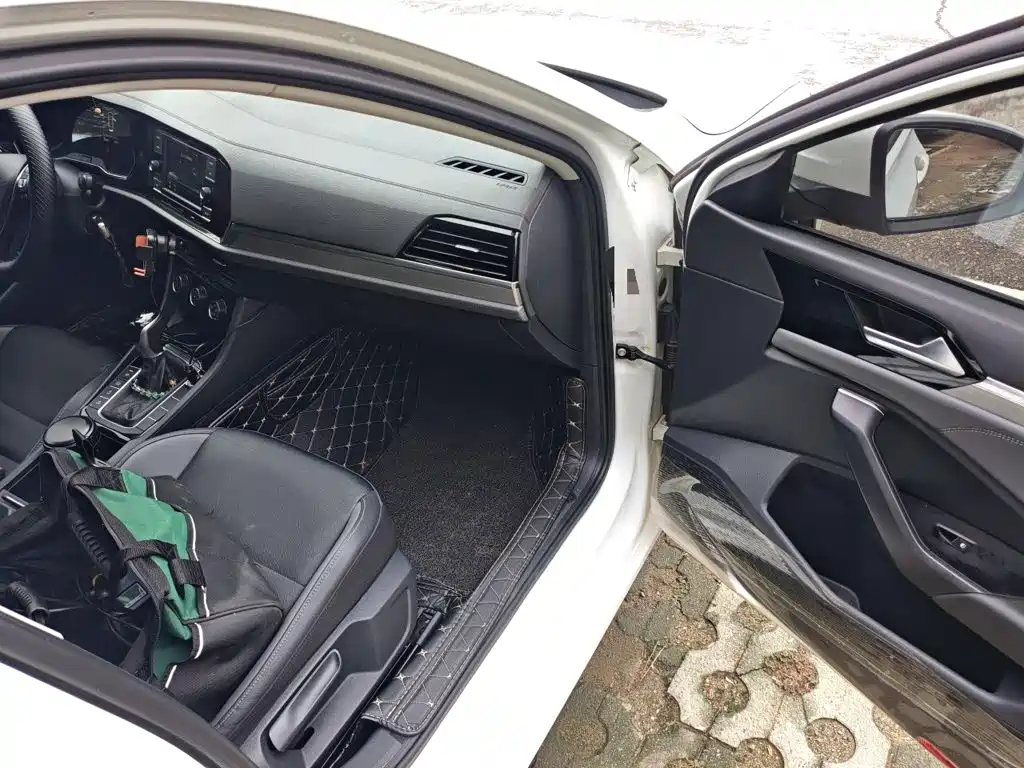 Volkswagen Sagitar — миниатюра 19
