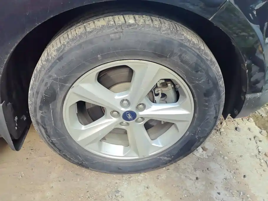 Ford Edge — миниатюра 6
