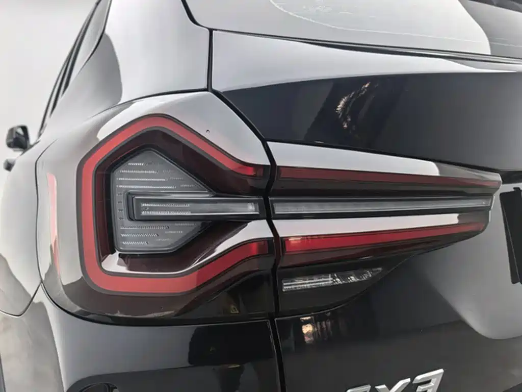 BMW iX3 — миниатюра 15
