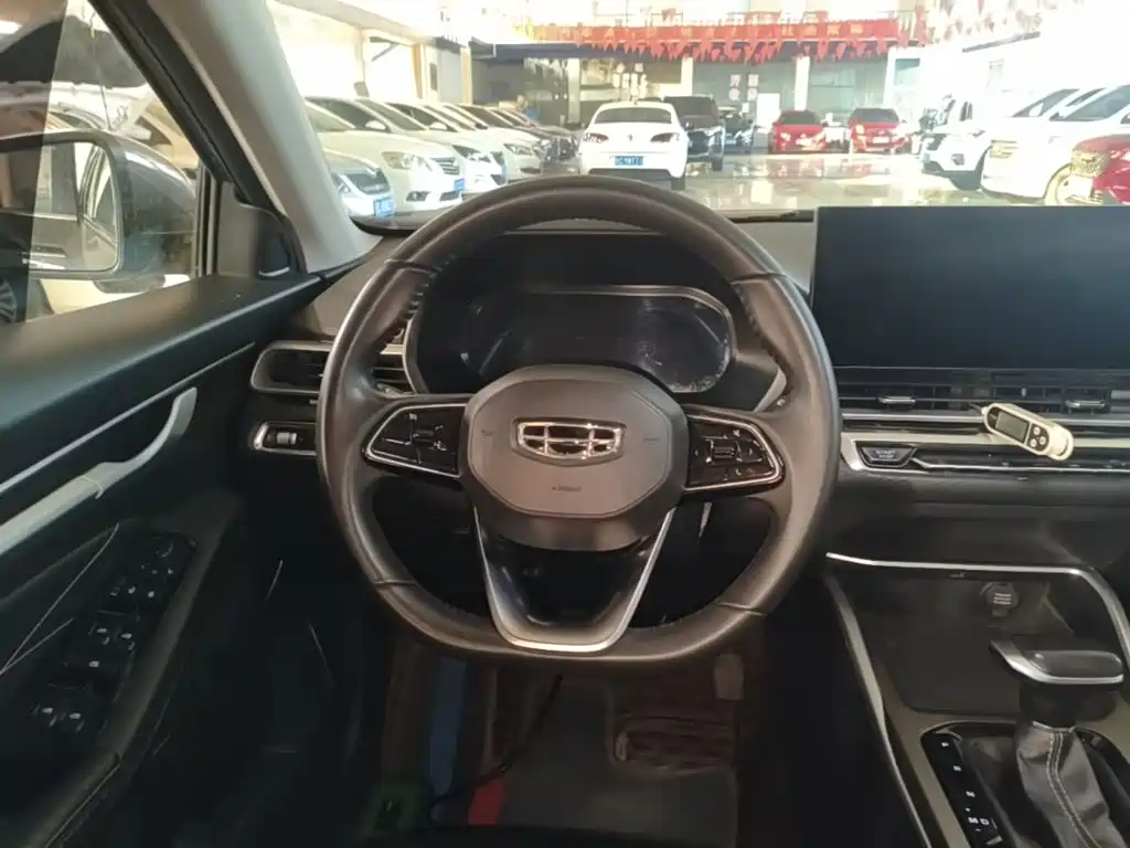 Geely Emgrand — миниатюра 11