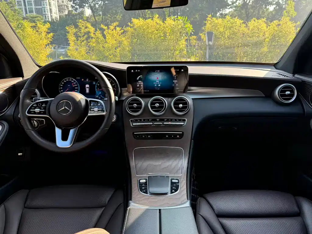 Mercedes-Benz GLC — миниатюра 10