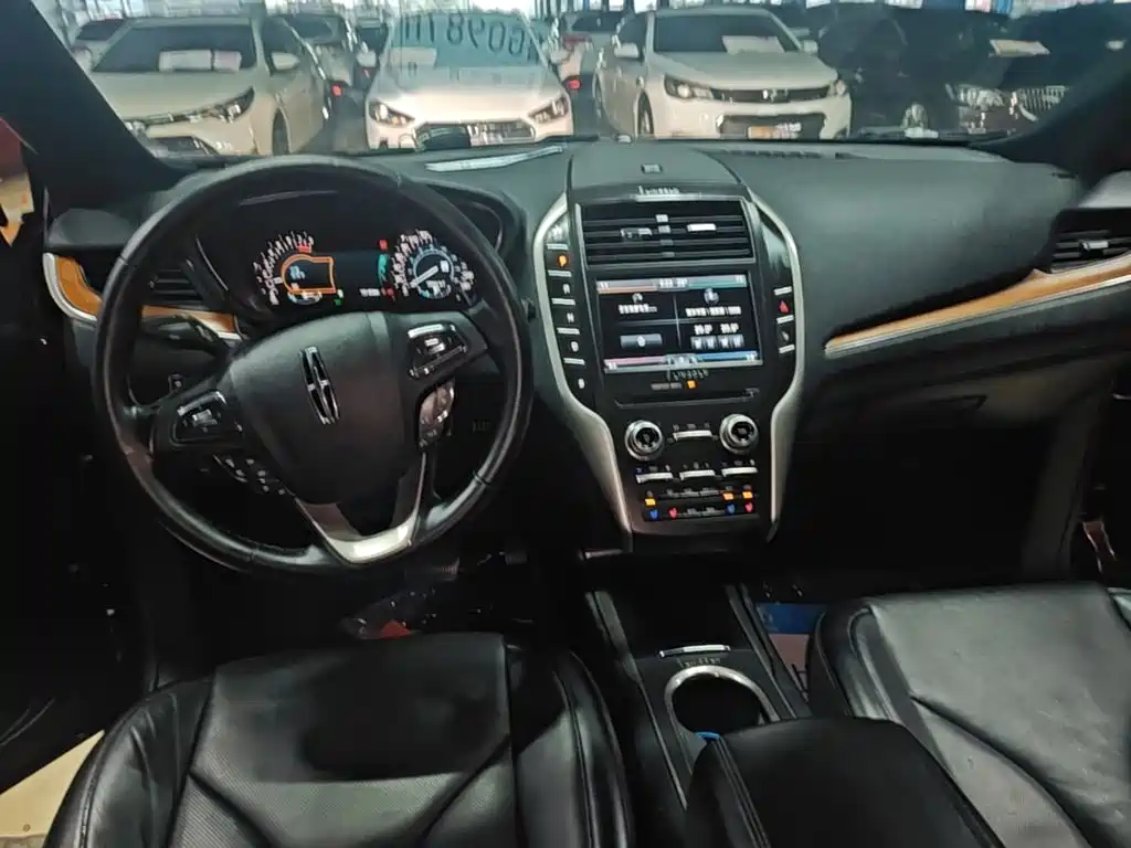Lincoln MKC — миниатюра 10