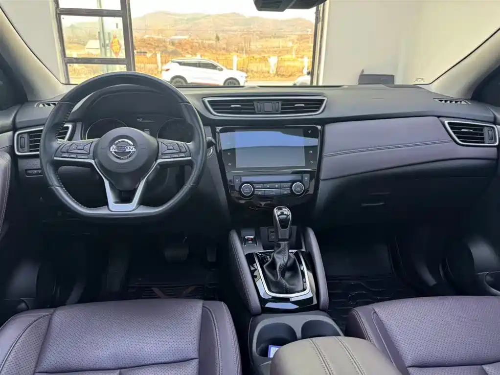 Nissan Qashqai 2022 2.0L CVT XV Prem