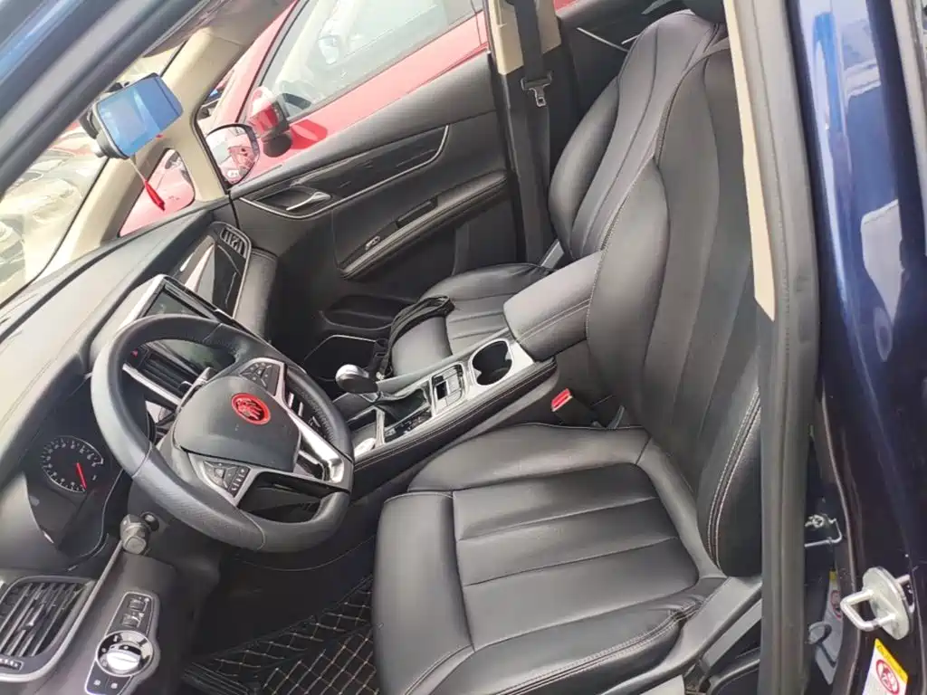 BYD MAX — миниатюра 15
