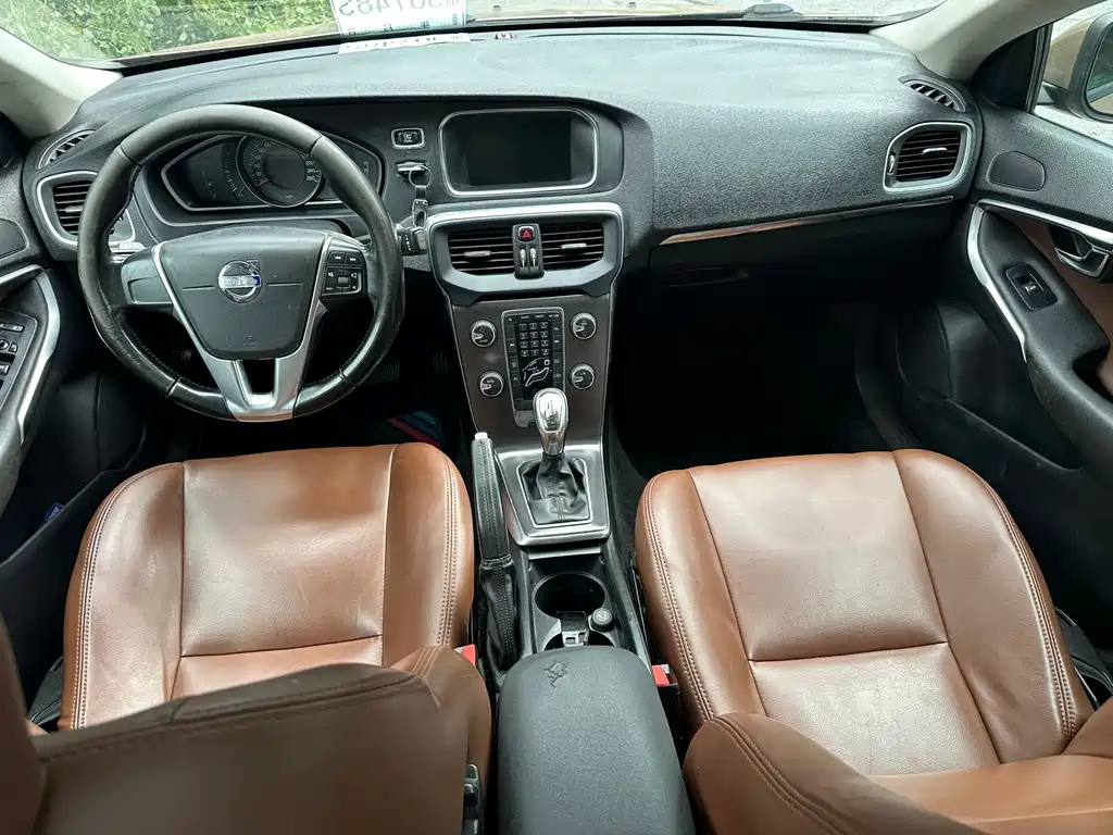 Volvo V40 — миниатюра 8