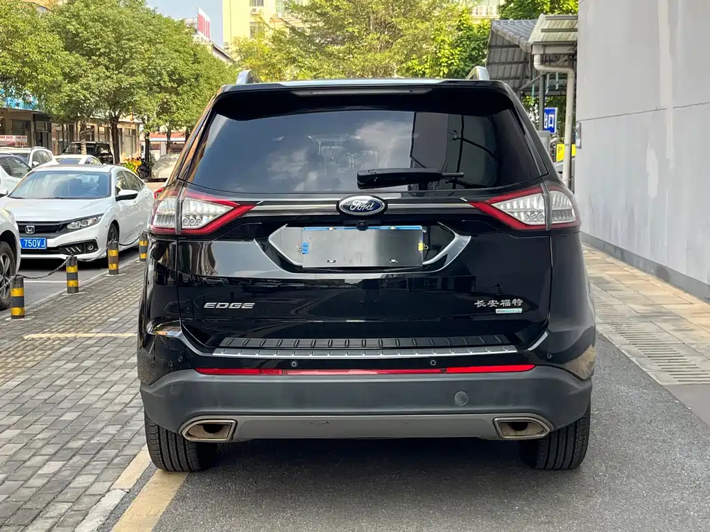 Ford Edge — миниатюра 5