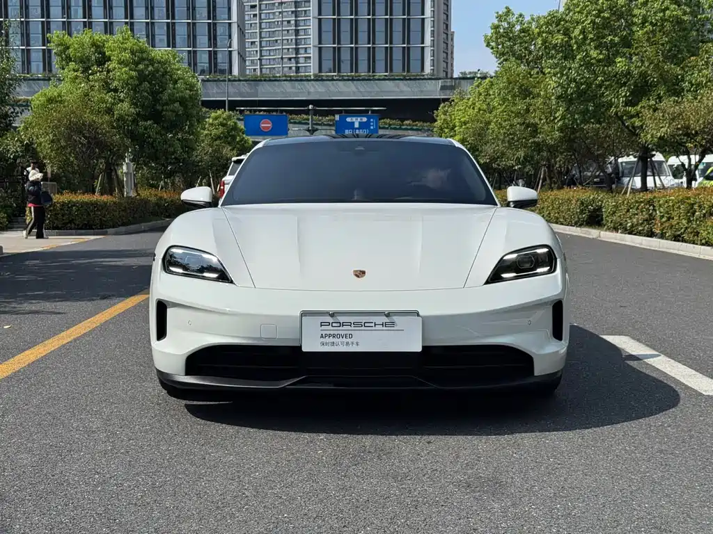 Porsche Taycan — миниатюра 2
