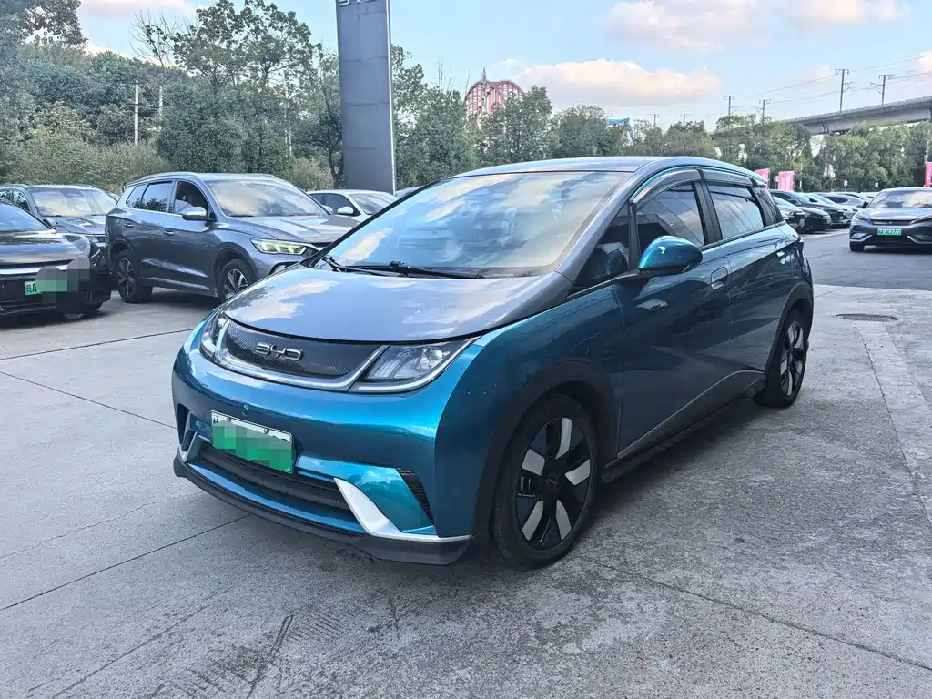 BYD Dolphin