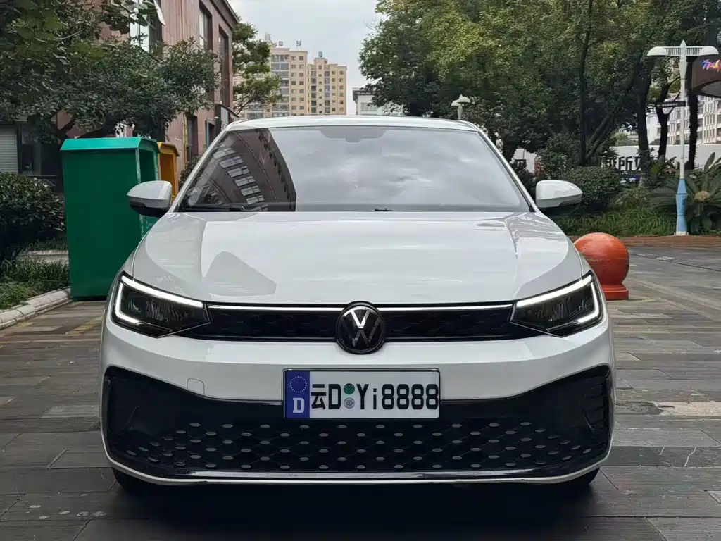Volkswagen Lavida — миниатюра 2