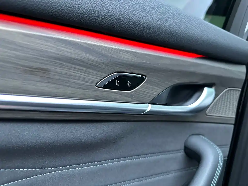 Geely Xingyue L — миниатюра 21