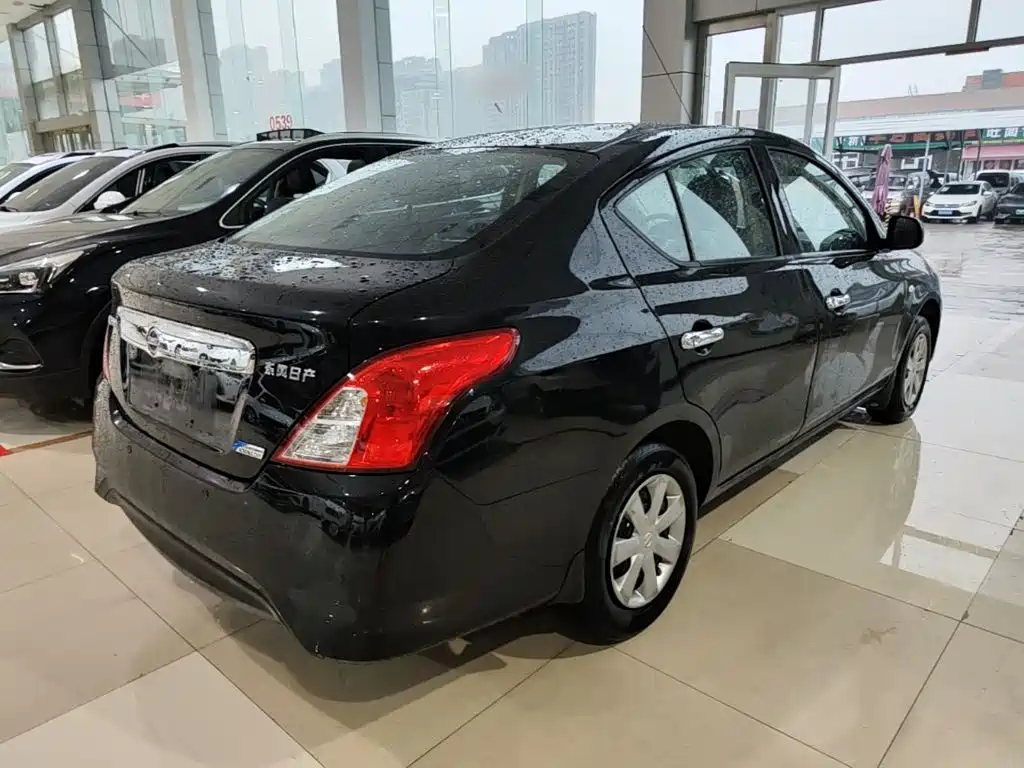 Nissan Sunny — миниатюра 7