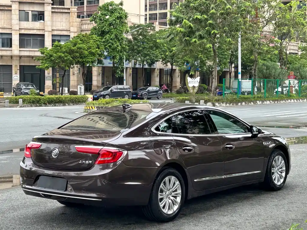 Buick LaCrosse — миниатюра 5