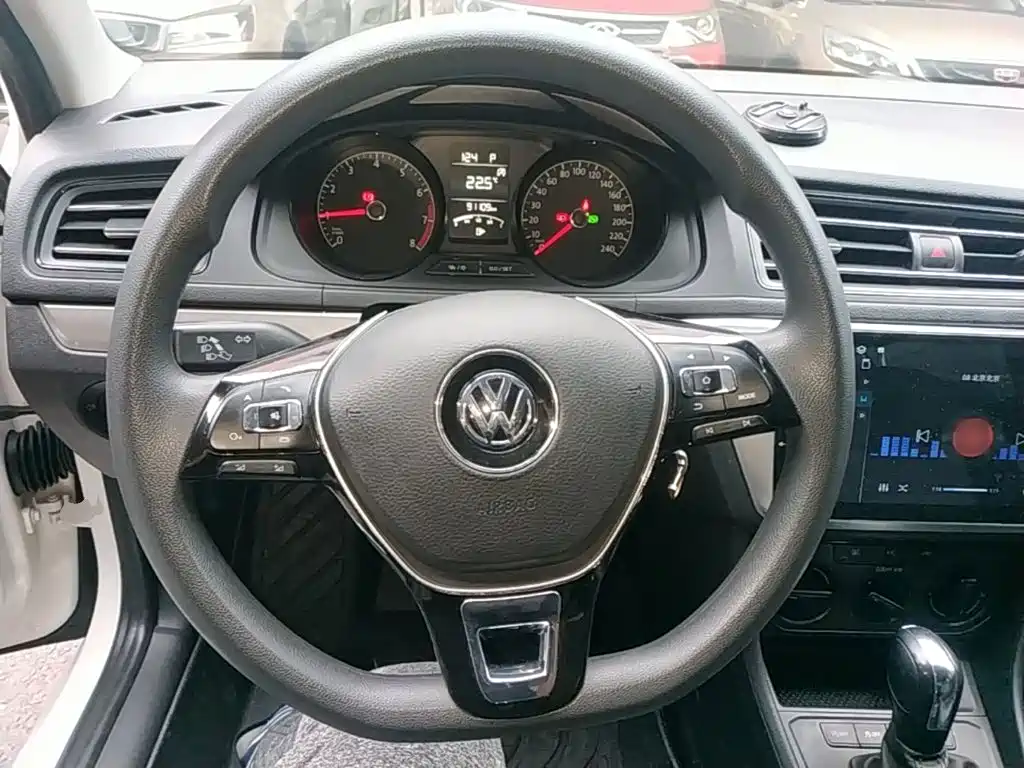Volkswagen Lavida — миниатюра 11