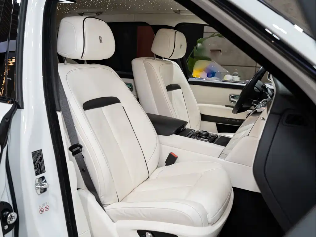 Rolls-Royce Cullinan — миниатюра 18