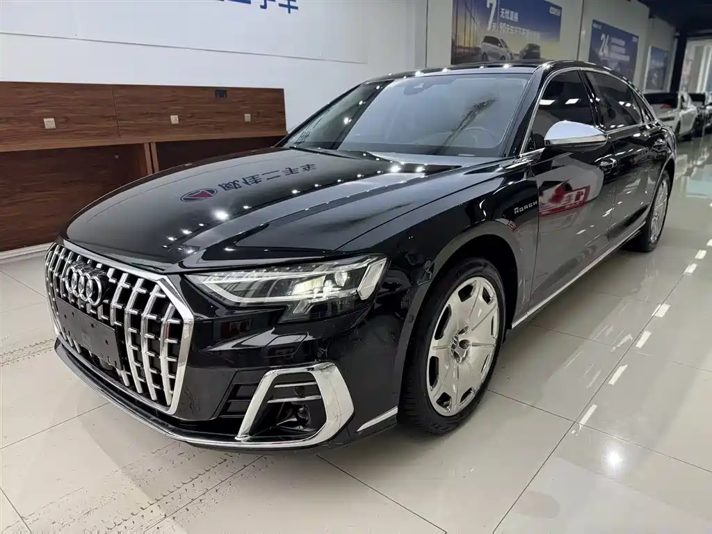 AUDI A8