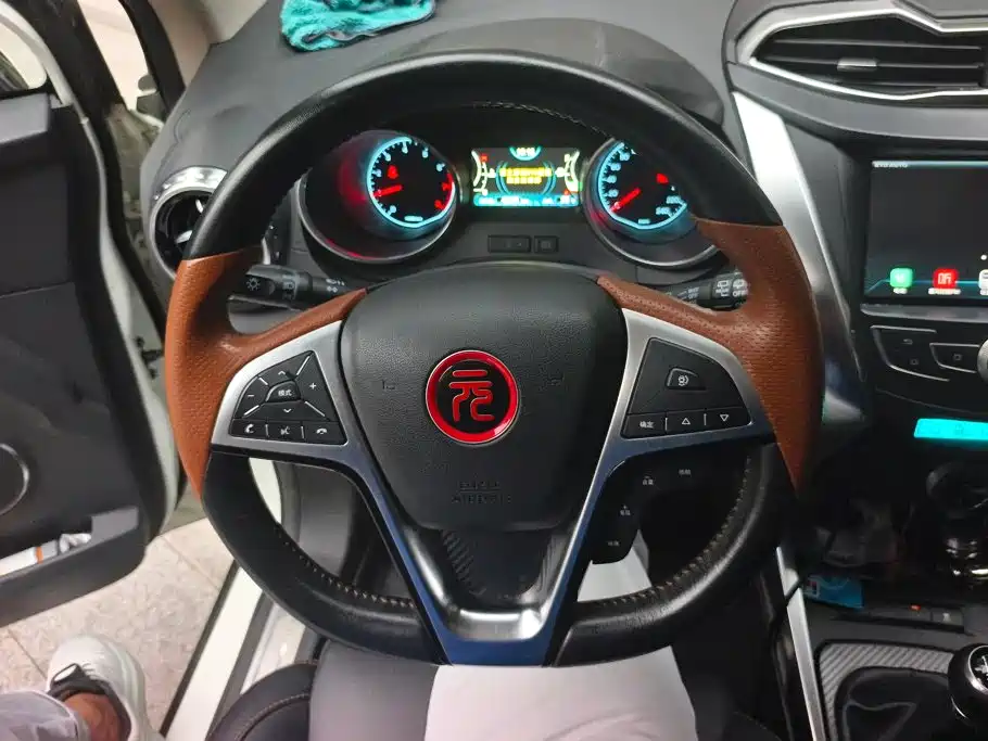 BYD Yuan — миниатюра 15