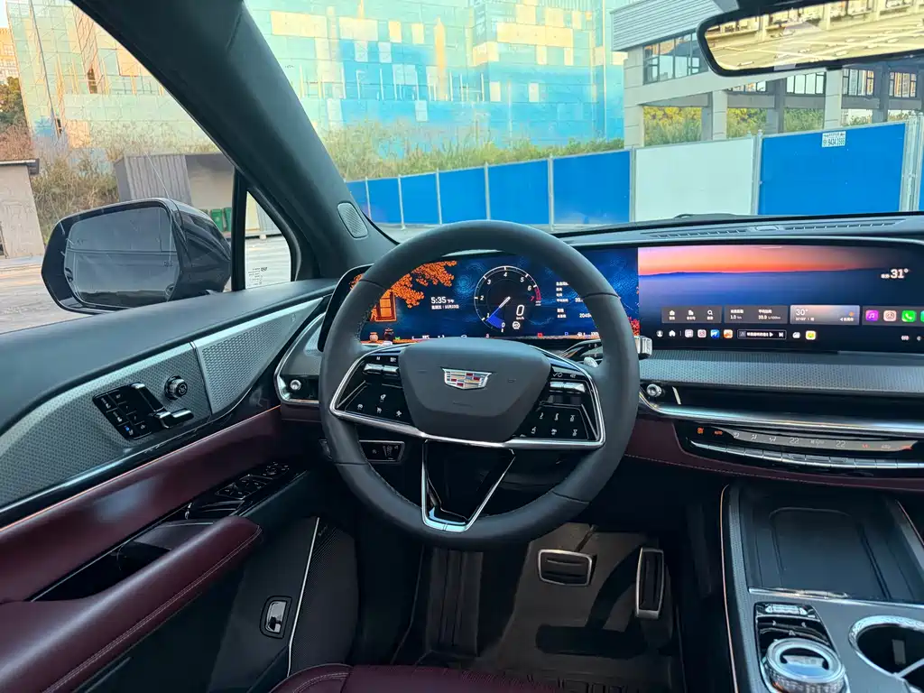 Cadillac XT5 — миниатюра 7
