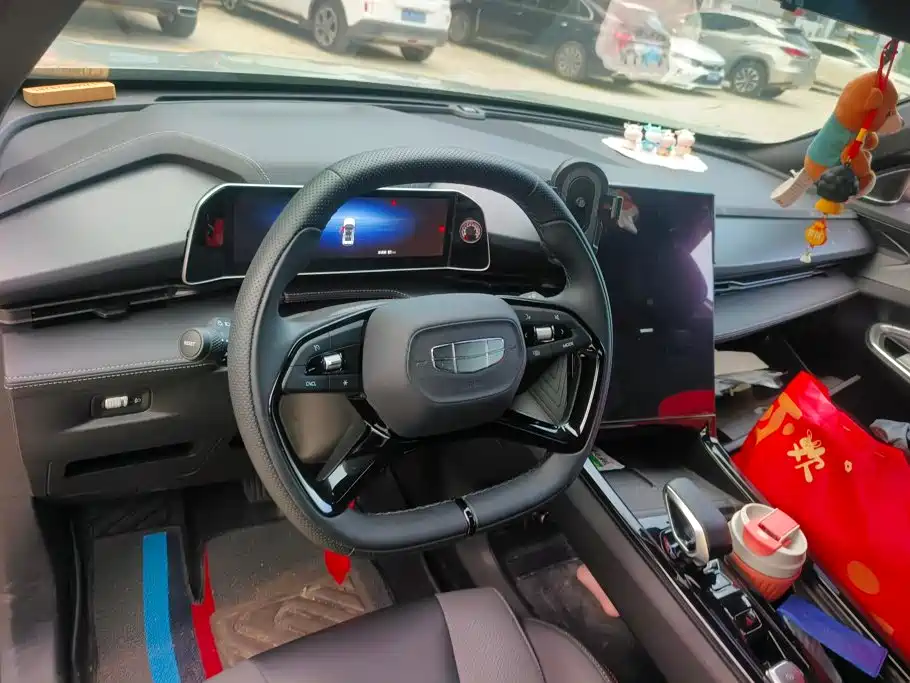 Geely Boyue — миниатюра 12