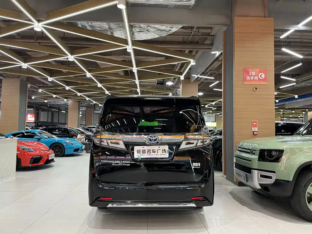 Toyota Vellfire — миниатюра 11