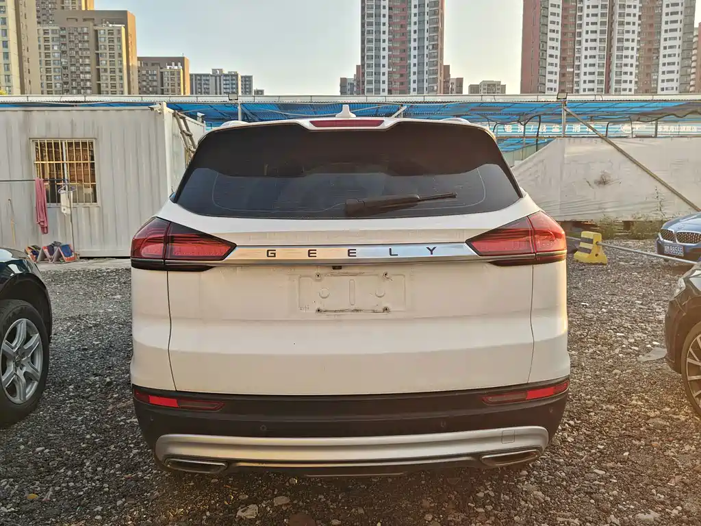 Geely Boyue — миниатюра 4