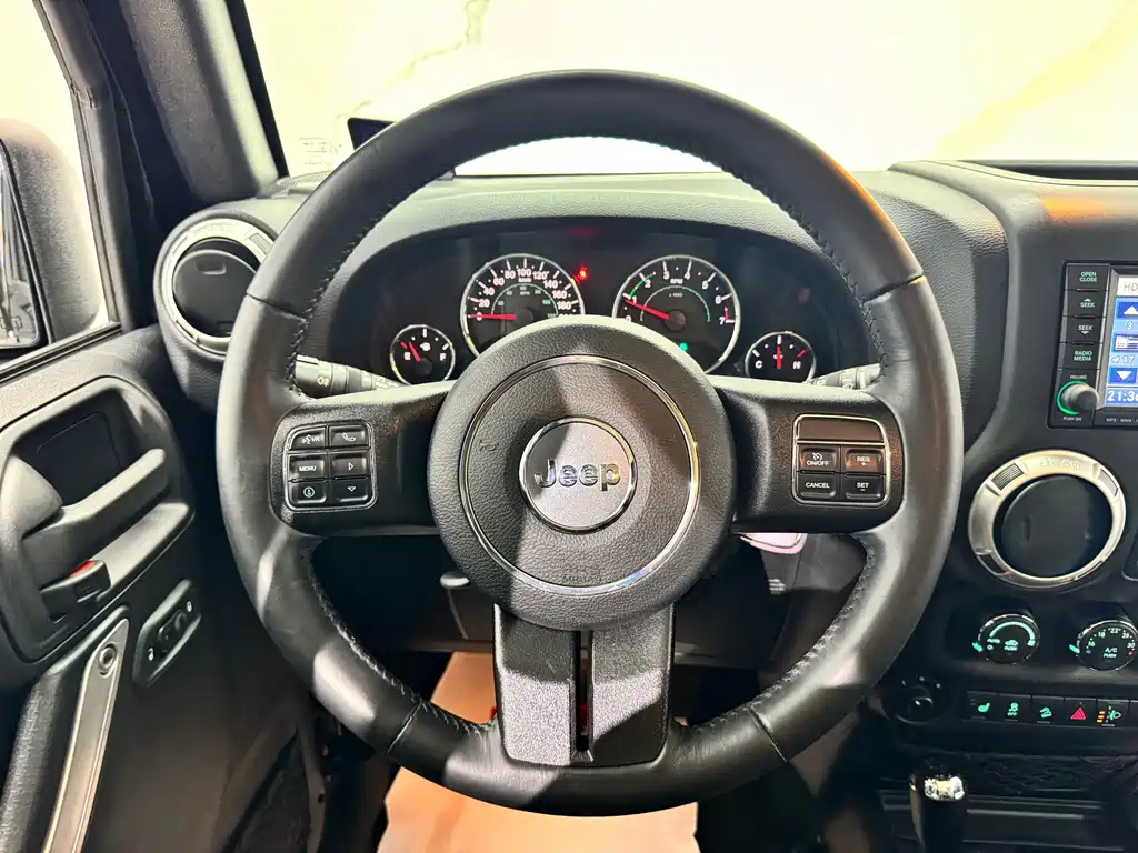 Jeep Wrangler — миниатюра 10