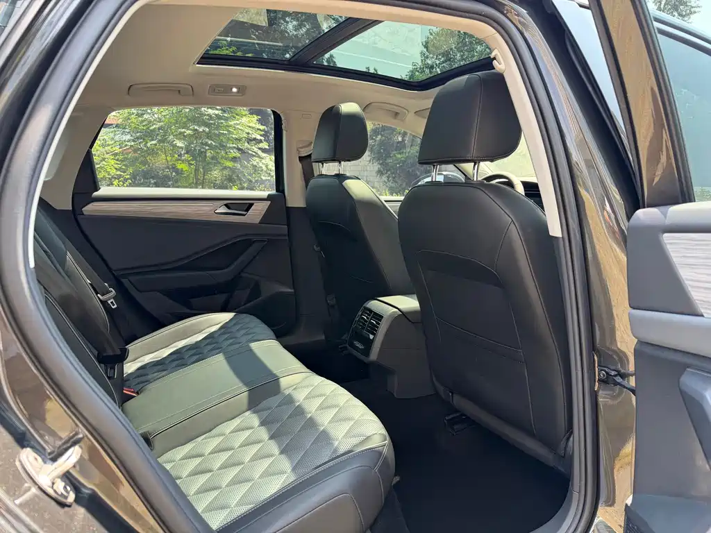 Volkswagen Sagitar — миниатюра 9